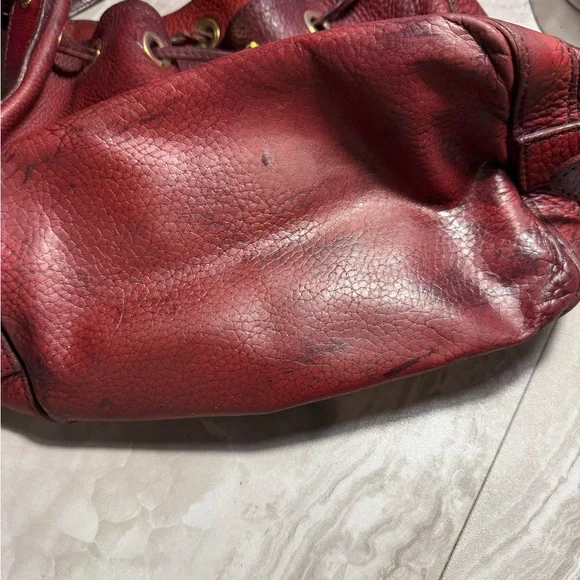 Prada bucket bag AS IS 100% 𝙖𝙪𝙩𝙝𝙚𝙣𝙩𝙞𝙘 - Picture 6 of 16